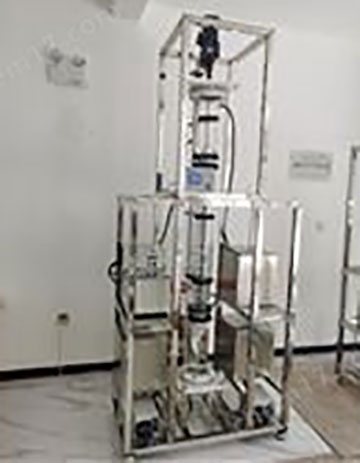 热敏高沸物分离：四氢咔唑减压精密填料塔工艺详解